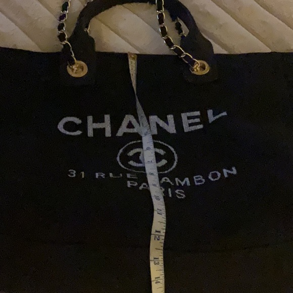 CHANEL Black and Gold Tote - Picture 10 of 10